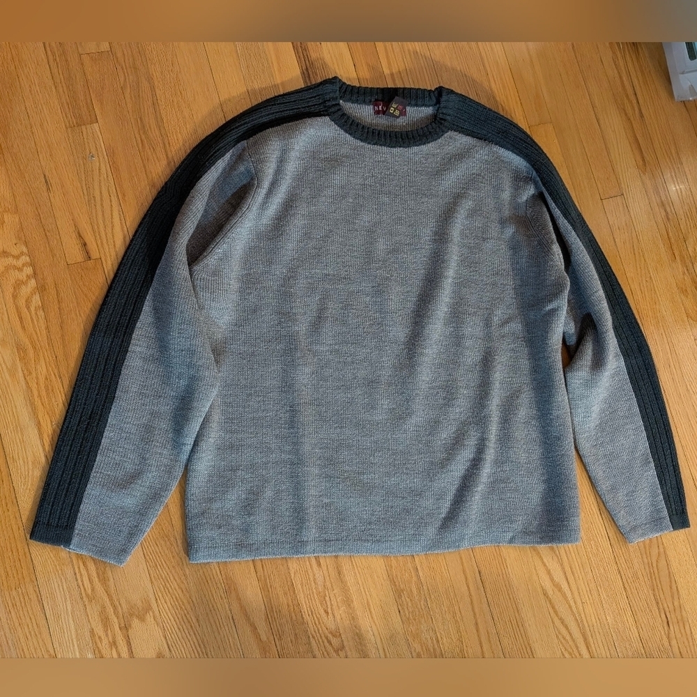 Men's Crewneck Sweater in Gray with Black Accents